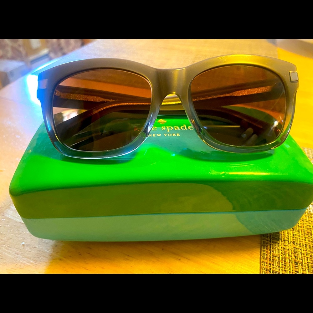Kate Spade Autumn/S Sunglasses EUC